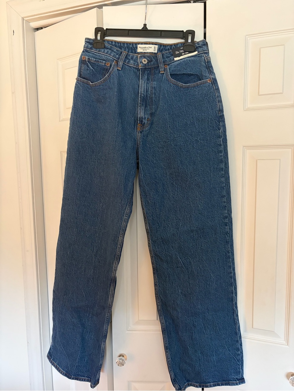 Men's Classic Blue Straight-Leg Jeans